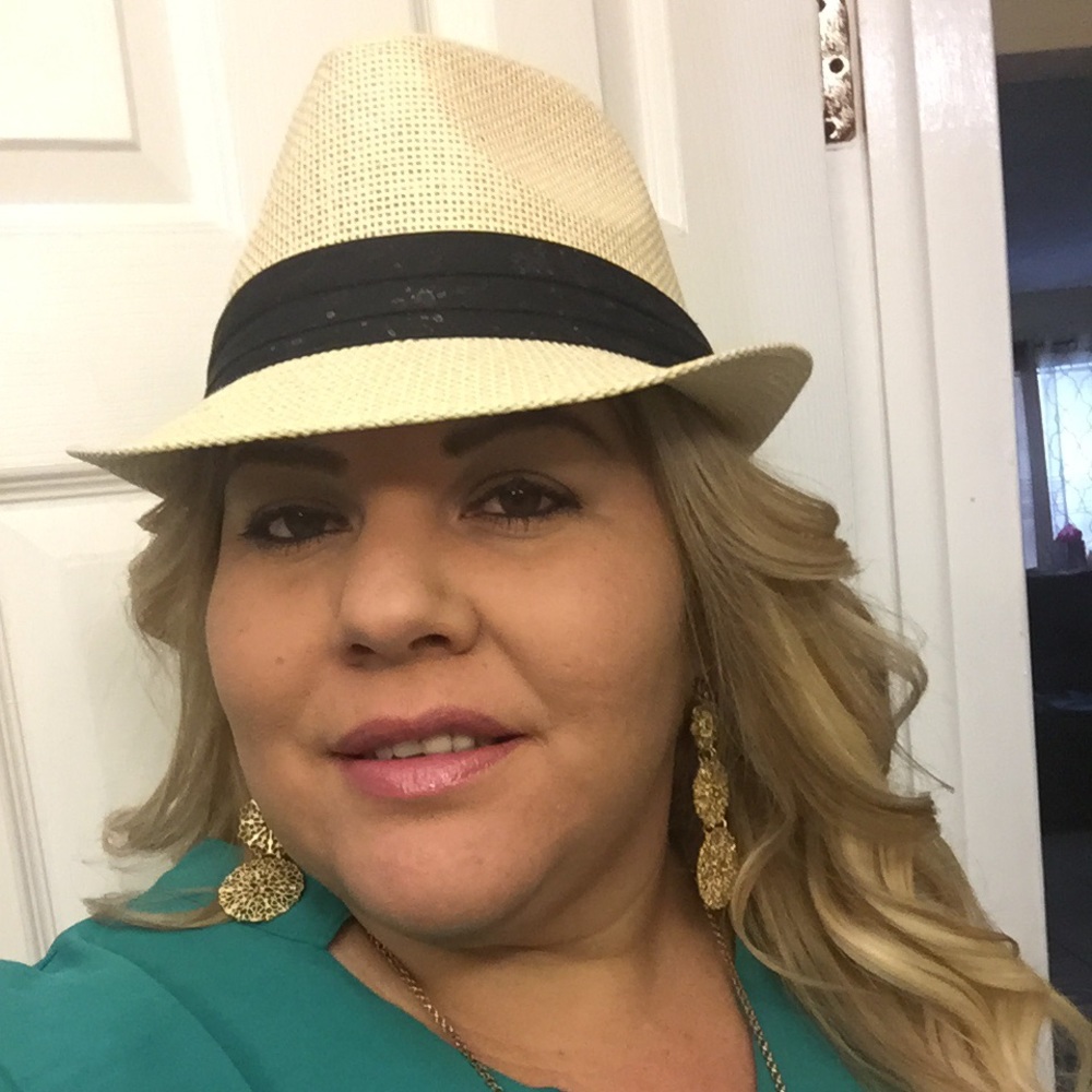 Meet your Posher, Elianna